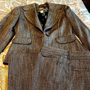 Suit.  Blazer size 4 and pants 00